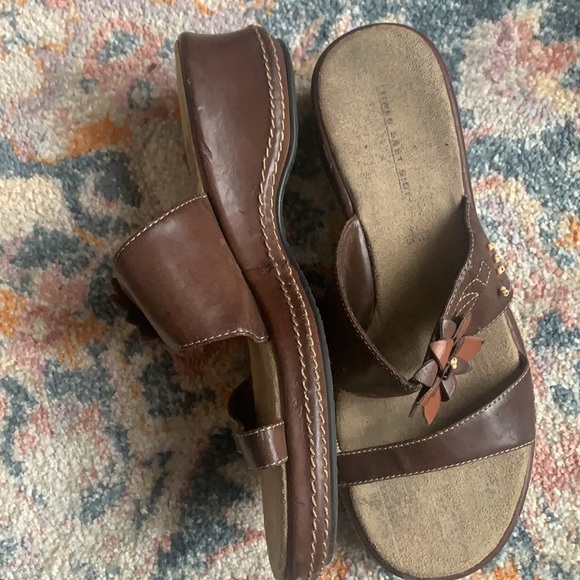 Sandals - Picture 4 of 4